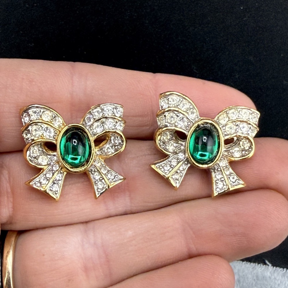 Vintage Richelieu Pierced Earrings Gold Tone Green Bow Rhinestone